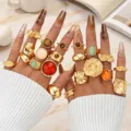 Conjunto de anillos dorados vintage de estilo bohemio con diseños apilables y gemas - Estilo Ondulado de Piedra Ojo de Tigre (6690701HB)
