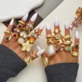 Conjunto de anillos vintage bohemios dorados con piedras preciosas de colores para mujer - Juego de Gemas de Estrella y Sol (6688801HB)