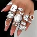 Juego de anillos de plata bohemios con diseños irregulares y gran perla artificial - Juego plateado apilable hueco ancho (6475102HB)