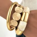 Elegante conjunto de pulseras rígidas de metal dorado y resina acrílica jaspeada para mujer - Brazalete de Acrílico y Metal (6811701HB)