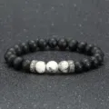 8mm schwarzes Lavastein Armband mit weißen Perlen und Metall Zwischenperlen für Paare Yoga - Lavastein und Weißer Blitzstein mit Silber Perlen