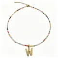 Collana di perline colorate boho con ciondolo lettera W in oro, acciaio inossidabile placcato. - Lettera W