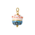 Colgante de gato de la suerte de cerámica con diseño floral azul DIY collar pendientes joya - Gato de la suerte con flores negras sobre fondo azul