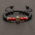 Spartan Helm Lavastein Armband mit rotem Türkis und verstellbarem geflochtenem Seil für Herren. - Lavastein
