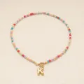 Joli collier de perles colorées avec pendentif lettre K or mode bijou bohème variante - Lettre K / Or