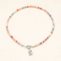 Collier de perles colorées avec pendentif lettre S en acier inoxydable style bohème - Lettre S / Acier