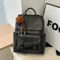 Zaino vintage in pelle PU nera da donna con un grazioso ciondolo a forma di orsetto - Con Ciondolo / Nero