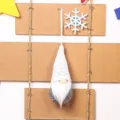 Ornamento appeso di bambola gnomo senza volto lavorato a maglia di Natale per albero. - Bianco Stile B