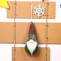 Ciondolo gnomo faceless lavorato a maglia di Natale, decorazione carina per albero. - Verde Stile B