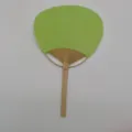 Grüner runder Fächer in Uni-Farbe mit Bambusgriff traditioneller Handfächer für Sommer - 24*38CM / Hellgrün