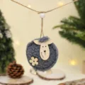 Adorable ornement suspendu de mouton en laine de Noël pour la décoration d'arbre et aménagement. - Mouton en peluche bleu