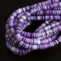Détail de perles de 6 mm en argile polymère violette avec éclat AB pour bijoux DIY - Mélange Violet et Blanc