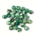 Primer plano de cuentas acrílicas verdes con patrón craquelado para joyería DIY - 8mm/500g (Aproximadamente 1800 Piezas) / Verde