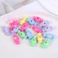 Primer plano de cuentas acrílicas de caramelos coloridos para joyería artesanal - 480 Piezas Por 500g