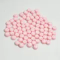 Primer plano de cuentas del alfabeto acrílicas rosas de 7 mm para joyería DIY y manuales - 7mm (Aprox. 4400 Piezas/500g) / Rosa y Blanco