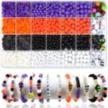 Umfangreiches 24-Gitter Halloween DIY-Perlenset mit Fimo-Scheiben und Totenkopfperlen - Halloween DIY Set (WS-24-2) / 24 Fächer Box / Bunt Gemischt (WS-24-2)