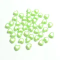Cuentas de corazón de acrílico verde de 8mm con centro blanco para joyería DIY artesanal - 2500 Piezas/Paquete / Verde
