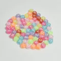 Cuentas redondas de letras del alfabeto en acrílico de 7mm para pulseras y joyas DIY - 7mm (Aprox. 4400 Piezas/500g) / Transparente con Letras Blancas