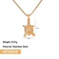 Vue détaillée d'un pendentif tortue en acier inoxydable plaqué or 18 carats avec dimensions - Pendentif Tortue Seul (Sans Chaîne) (HPH036) / Or