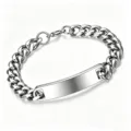 Dettaglio di un bracciale a maglia cubana in acciaio inossidabile lucido da uomo con piastra. - Stile Piastrina ID Rettifica a 6 Facce 10mm / Bracciale 18cm / Argento