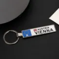 Dettaglio del portachiavi in metallo stile targa Vienna Austria con bandiera UE. - Stile Vienna (Stile 11)