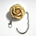Draagbare opvouwbare tashandle met gouden kunstlederen roos voor het bureau - Ronde Bloem Sleutelhanger / Goud