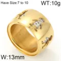 Gouden brede ring met uitgesneden kinderfiguurtjes en sprankelende strass stenen 13mm. - Opruimingsvoorraad / KR48176-K