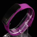 Reloj de pulsera digital LED de silicona morada para niños y adultos - Púrpura