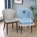 Housse de chaise de salle à manger matelassée avec broderie d'ours et bordure en dentelle. - Vitalité de la jeunesse gris