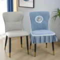 Housse de chaise matelassée antidérapante avec bordure en dentelle et motif de cerf brodé. - Toujours avec Toi / Gris