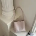 Elegant lavender woven shoulder tote bag for women in a chic French minimalist style - Pink - Single Bag