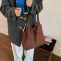 Large retro brown tote bag with reversible checkered lining for women's daily commute - Single Bag / Coffee