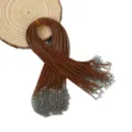 Detailansicht brauner gewachster Halskettenkordeln mit silbernen Karabinerverschlüssen für DIY - 100条装(1.5mmx45cm) / Kaffeebraun