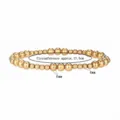 Goldenes Perlenarmband Detail mit 17,5 cm Umfang sowie 4 mm und 6 mm Perlenmessungen. - 4+6mm金色