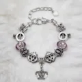 Bracciale con ciondoli DIY argento con pendenti a corona, cuori e perle di vetro viola. - 16cm / Stile Cuore Corona Viola (Z-012)