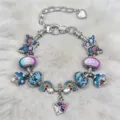 Dettaglio di un braccialetto charm DIY con ciondoli a farfalla, fungo e arcobaleno. - Stile Farfalla e Nuvola Blu (Z-009) / 16cm
