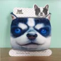 Detailansicht der atmungsaktiven Baumwollmaske mit 3D-Hunde-Gesichtsdruck auf einer Karte - Erwachsene / Husky