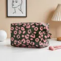 Neceser de viaje con estampado de leopardo de gran capacidad y textura impermeable. - Leopardo Verde