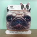 Atmungsaktive 3D-Mops-Gesichtsmaske aus Baumwolle auf einer Einzelhandelsverpackung - Erwachsene / Mops