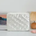 Funda acolchada blanca de 11 pulgadas con lazo para iPad Air y diversas tabletas - Blanco con Lazo / 11"