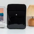 Funda de tableta vertical negra con bolsillo de presión y un acabado brillante elegante - 11 Pulgadas (28*2*21cm) / Negro