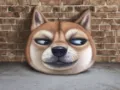 Divertido cojín de peluche 3D Shiba Inu Doge para reposacabezas de coche y decoración - Pequeño 33x38cm / Shiba Inu Divertido