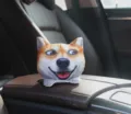 Adorno de peluche de cabeza de perro Doge con carbón activo para coche - Pequeño Estilo Shiba Inu / Tamaño: 12x12x10cm