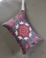 Bolsa purificadora de aire de carbón de bambú con patrón de mandala y cordón para colgar - Totem Paisley