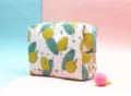 Neceser de viaje impermeable de gran capacidad con un diseño de estampado de limón - Limón