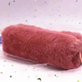 Roze pluchen achthoekige pennenzak met zachte textuur van imitatiebont en ritssluiting - Dieproze