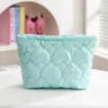 Neceser acolchado verde menta con diseño de corazones y textura brillante de lujo - Estilo Corazón / L / Verde Menta