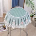 Fodera per sgabello rotonda con ricamo in pizzo, tessuto bottonato, cuscino antiscivolo. - Sgabello rotondo diametro 35 cm / Verde tinta unita trapuntato con pizzo