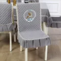 Grauer gesteppter Esszimmerstuhlabdeckung Detail mit eleganter Hirschstickerei Spitzenbesatz - Einteiliges Stuhlkissen (Pro Stuhl bestellen) / Hirsch-Grau
