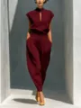 Vista di dettaglio del top elegante con collo mandarino traforato e pantaloni a botte. - 1XL / Top And Bottom / Borgogna